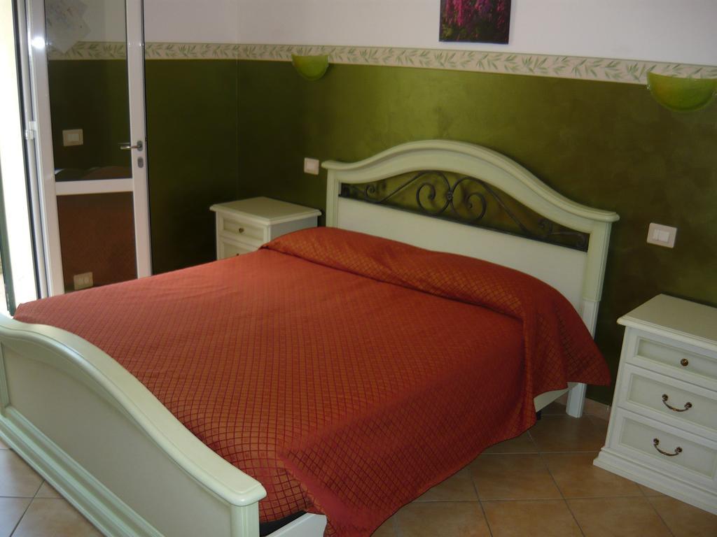 Agriturismo Le Collinette Villanova d'Albenga Quarto foto